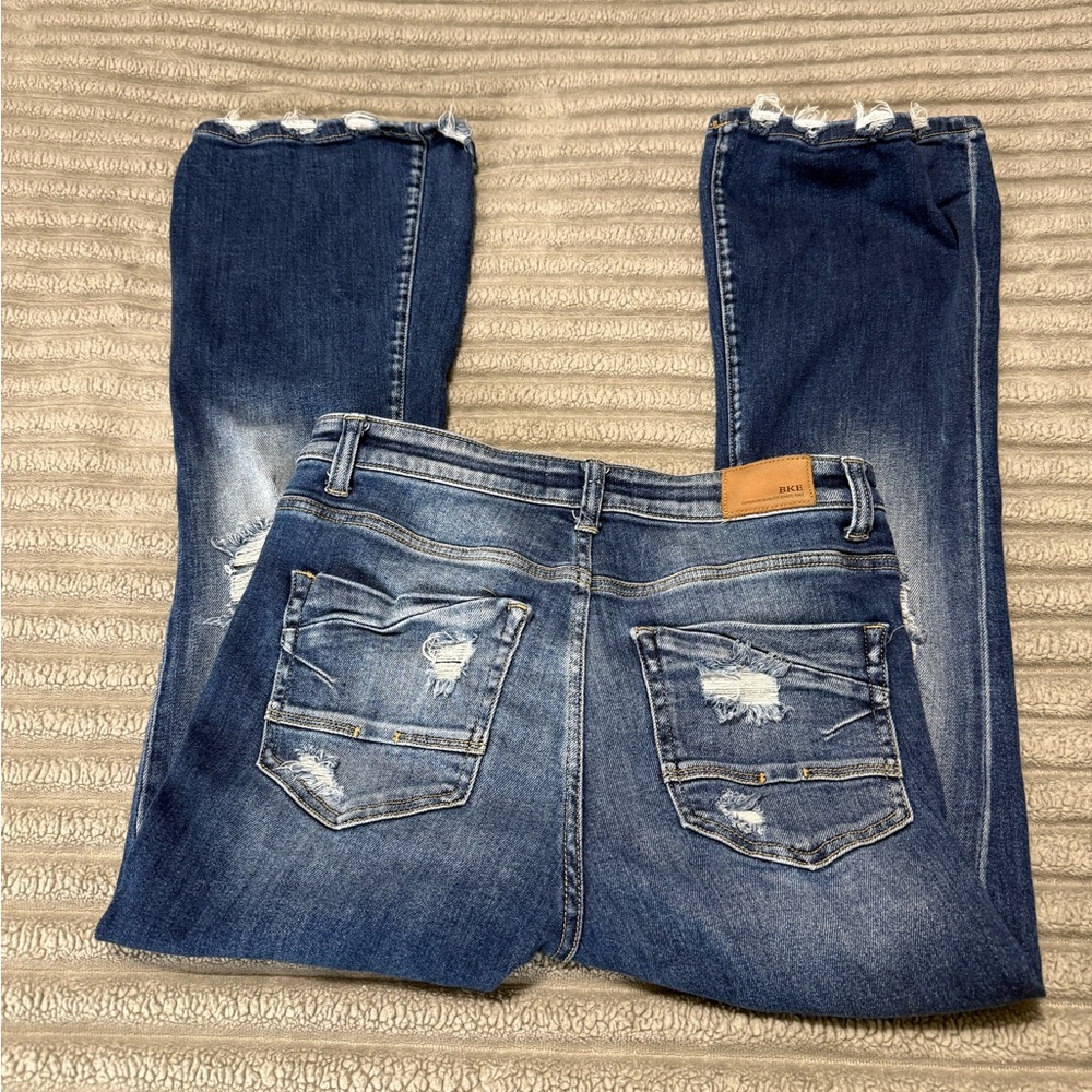 BKE Blue Distressed Boot Cut Jeans
Size 27
29 inseam